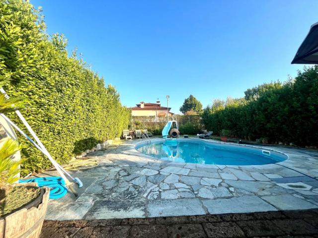 Casa indipendente con giardino, Larciano castelmartini