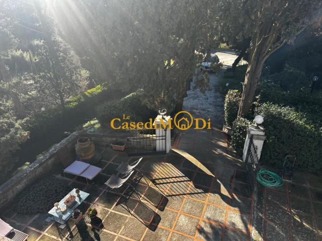 Casa indipendente con giardino, Livorno collinaia