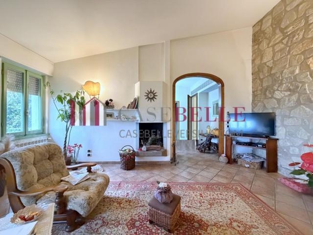 Casa indipendente con giardino, Massarosa piano di mommio