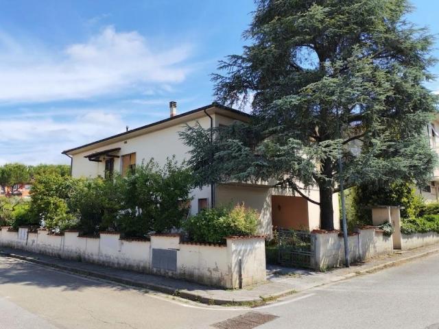 Casa indipendente con giardino, Santa Maria a Monte montecalvoli basso