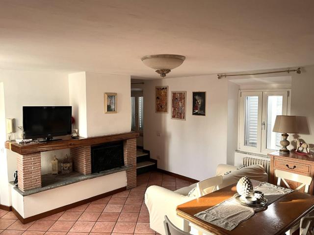 Casa indipendente con giardino, Seravezza pozzi