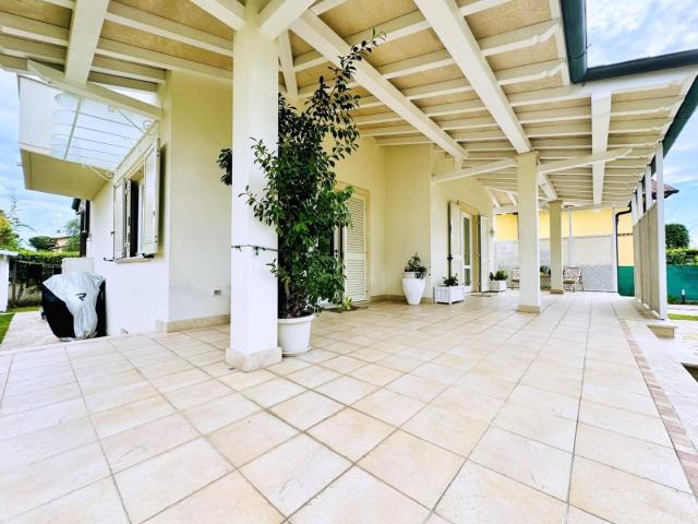 Casa indipendente con giardino, Pietrasanta marina di