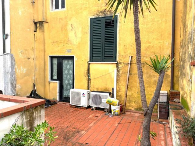 Casa indipendente con giardino, Viareggio centro