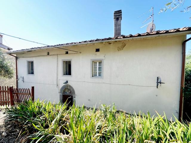 Casa indipendente con giardino, Villa Basilica boveglio