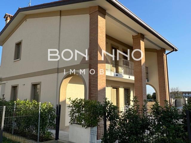 Casa indipendente con terrazzo a Altivole