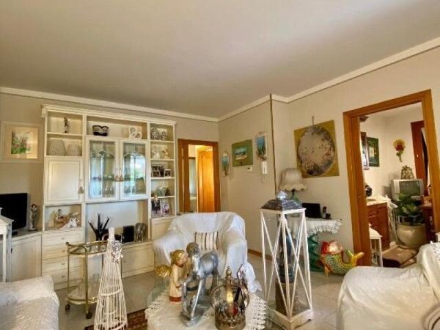 Casa indipendente con terrazzo a Empoli