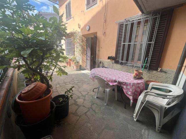 Casa indipendente con terrazzo, Agliana san piero