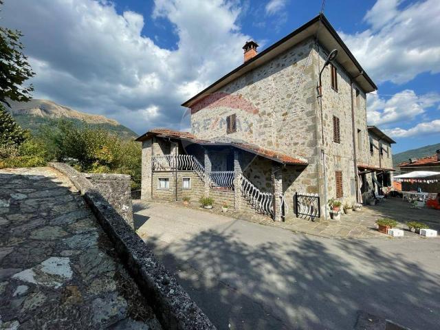 Casa Semindipendente in vendita a Bagni di Lucca, Pieve di Controni