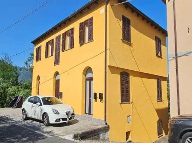 Casa indipendente con terrazzo in via aldo moro 22, Follo