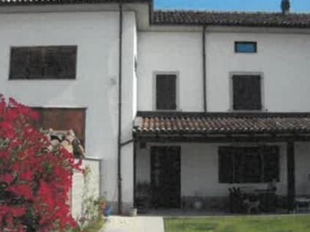 Casa indipendente con terrazzo in via giovanni battista bellocchio 64, Alessandria