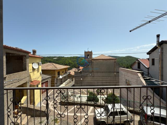 Casa indipendente con terrazzo in via partenope 17, Carlopoli