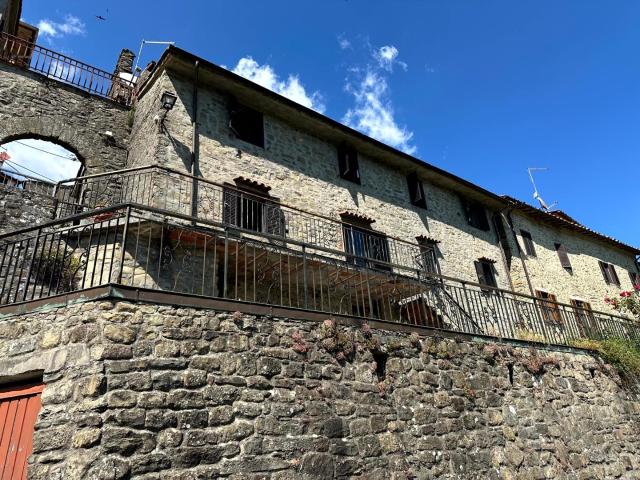 Casa indipendente con terrazzo, Villa Basilica boveglio