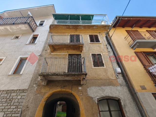 Casa indipendente da ristrutturare a Chiomonte