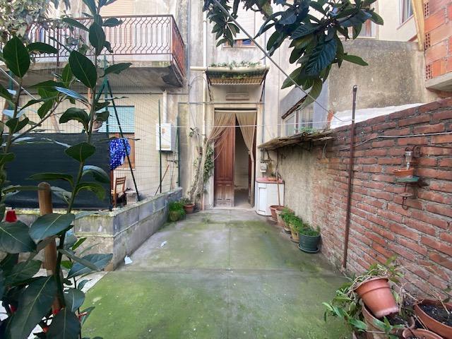 Casa indipendente da ristrutturare a Barcellona Pozzo di Gotto