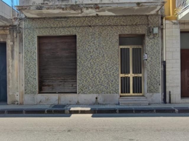 Casa indipendente da ristrutturare a Floridia