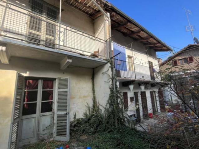 Casa indipendente da ristrutturare a Monteu da Po