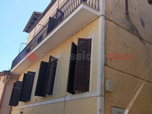 Casa indipendente da ristrutturare a Mandela
