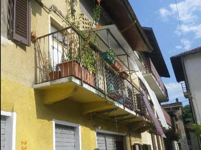 Casa indipendente da ristrutturare a Rocca Canavese