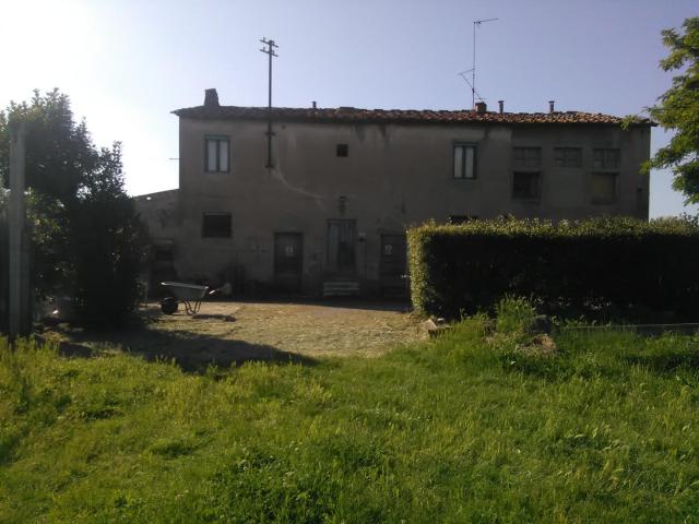 Casa indipendente da ristrutturare, Empoli brusciana