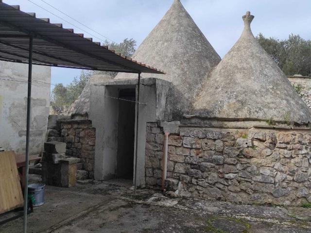 Casa indipendente da ristrutturare in contrada santo scalone, Ostuni