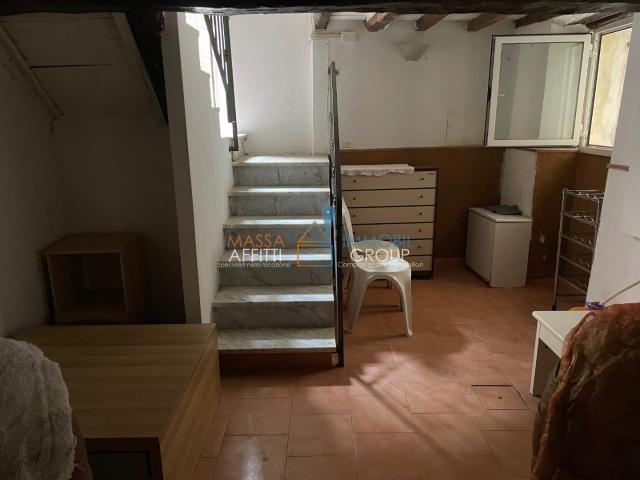 Casa indipendente da ristrutturare in via dei campi 2, Massa
