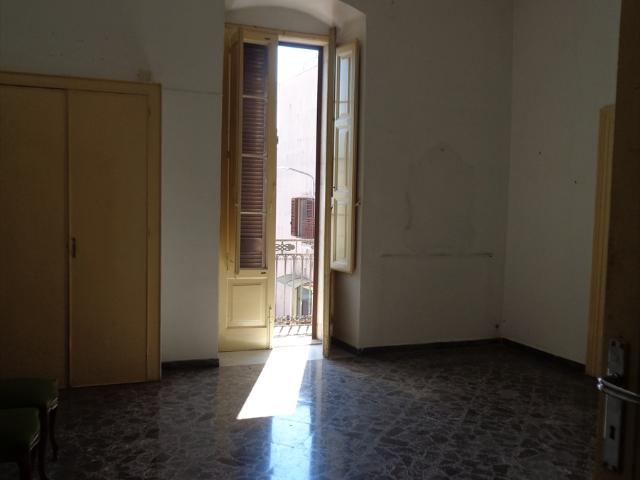 Casa indipendente da ristrutturare, Palo del Colle centro
