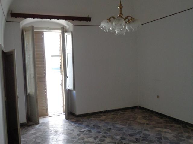 Casa indipendente da ristrutturare, Palo del Colle san vito