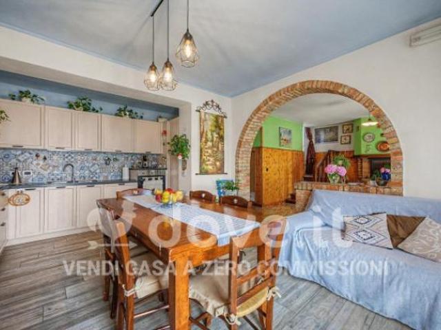 Casa indipendente di 417 m con più di 5 locali e box auto in vendita a Ormelle [rif. DV 13618]