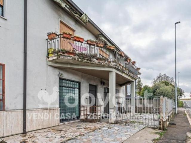 Casa indipendente di 420 m con più di 5 locali e box auto in vendita a Verona [rif. DV 11949 2]