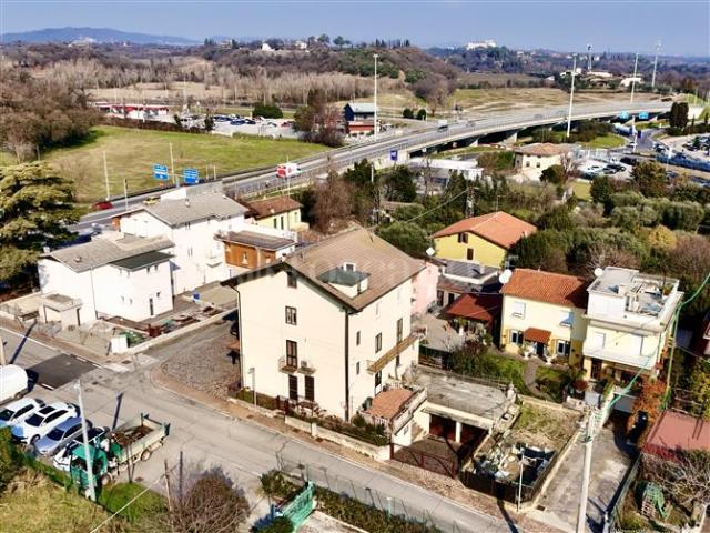 Casa Indipendente di 420 mq a GREZZE Desenzano del Garda