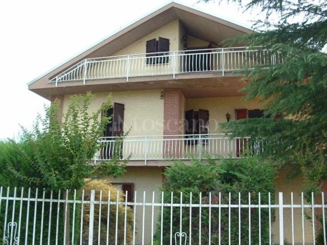 Casa Indipendente di 450 mq a Pecetto di Valenza Pecetto di Valenza