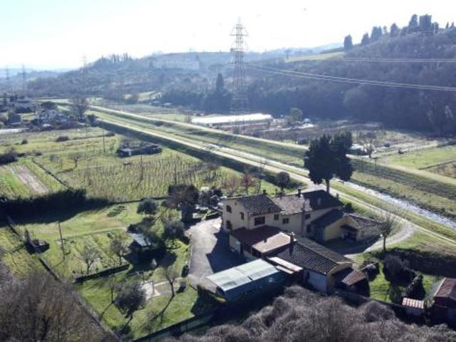 CASA INDIPENDENTE di 7 vani e di 229 mq SCANDICCI Via Lungo Vingone, Scandicci 50018 rif. 0695