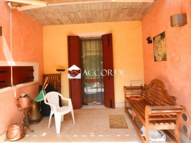 CASA INDIPENDENTE di 8 vani e di 240 mq CASTELFRANCO VENETO rif. SW144