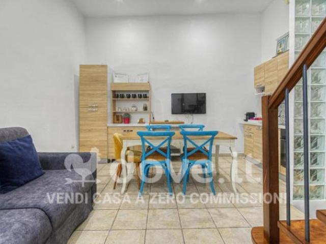 Casa indipendente di 95 m con 3 locali in vendita a Bari [rif. DV 12517 1]