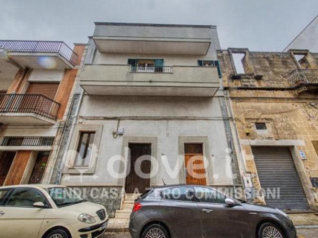 Casa indipendente di 98 m con 3 locali in vendita a Francavilla Fontana