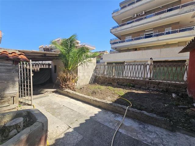 Casa Indipendente di 150 mq a TORVAIANICA NORD Pomezia