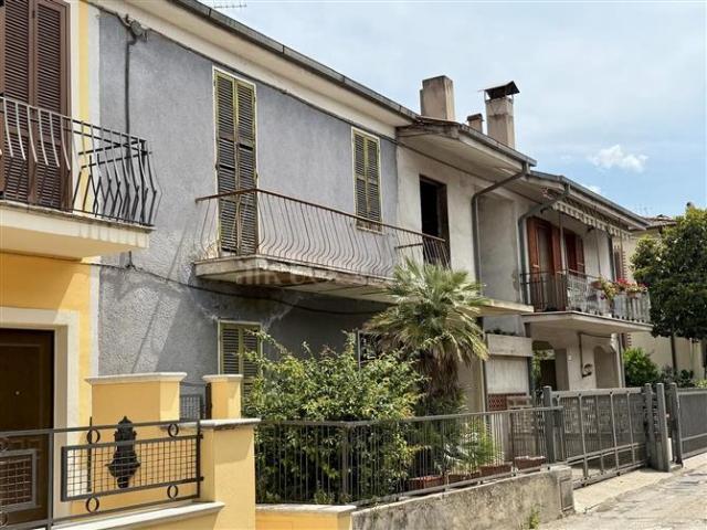 Casa Indipendente di 160 mq a Valserra, Marmore, Papigno Terni