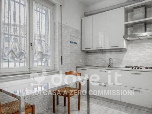 Casa indipendente di 175 m con 5 locali e box auto in vendita a Tresignana