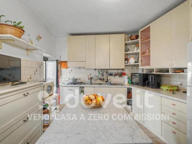 Casa indipendente di 185 m con 5 locali in vendita a Albiolo