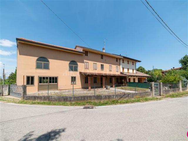 Casa Indipendente di 233 mq a Fiume Veneto Fiume Veneto