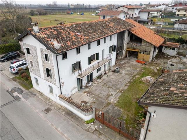 Casa Indipendente di 235 mq a Cordenons Cordenons