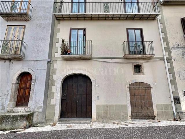 Casa Indipendente di 350 mq a Ospedaletto d'Alpinolo