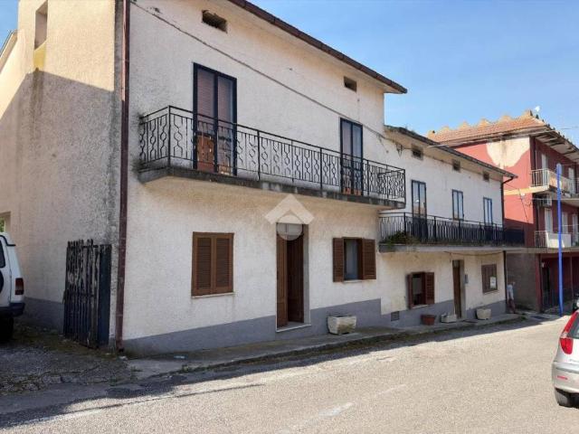 Casa indipendente in vendita a Cocuruzzo, Rocca d'Evandro