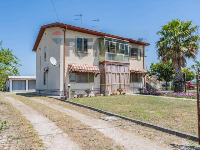 Casa indipendente in vendita a Codigoro FE
