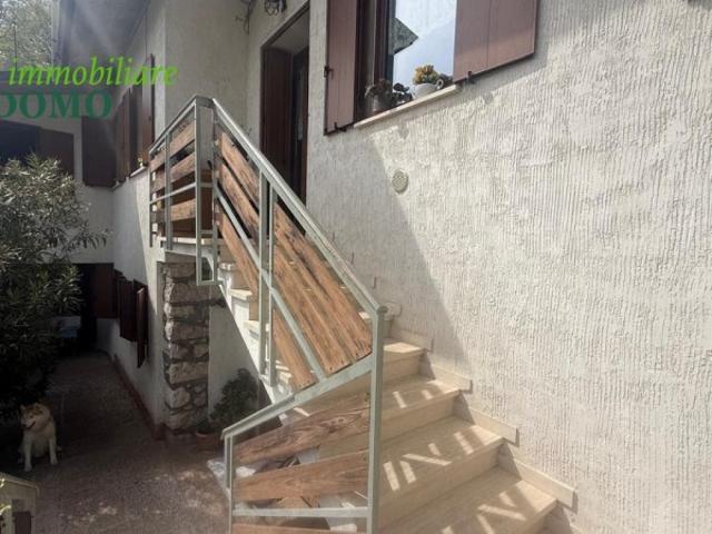 Casa indipendente in vendita a Cogollo del Cengio via Casale