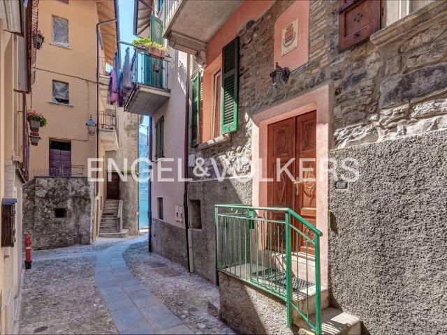 Casa indipendente in vendita a Colonno CO