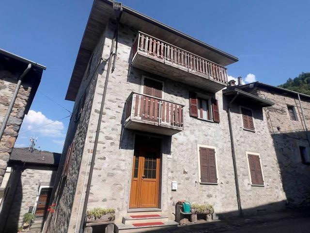 Casa indipendente in vendita a Colorina