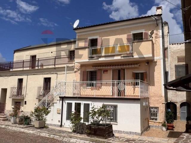 Casa indipendente in vendita a Collepietro