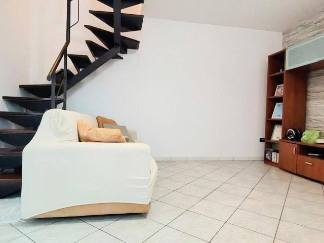 Casa indipendente in vendita a Collesalvetti LI