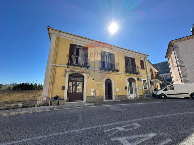 Casa indipendente in vendita a Colli A Volturno